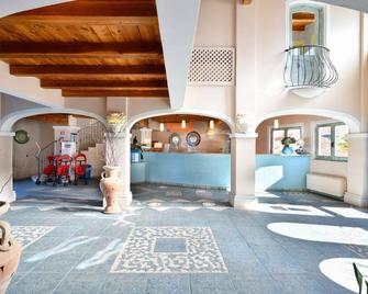 Colostrai Hotel Club - Muravera - Ingresso