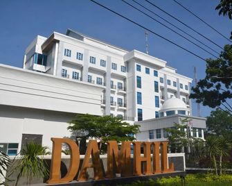 Tc Damhil Ung - Gorontalo - Budova
