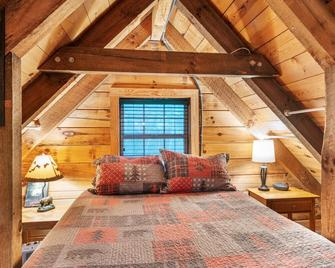 Good Life Cabin 1 - Bryson City - Bedroom