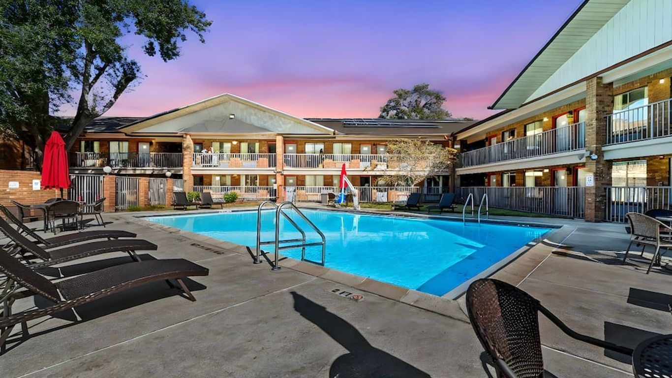 Ramada by Wyndham Temple Terrace/Tampa North