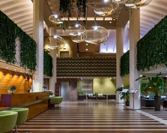 Hotel Corte Valier - לאציזה - לובי