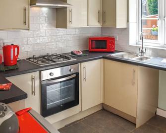 2 bedroom accommodation in March, near Wisbech - March - Cocina