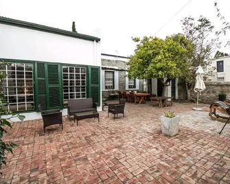 Garden House - Graaff Reinet - Патіо