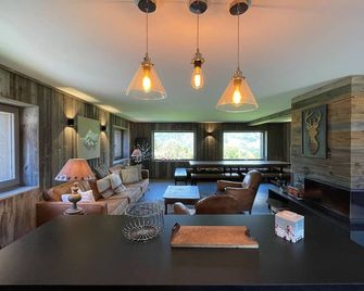 Central Village Duplex, Sleeps 11, Wifi, Fireplace, Ski Room - Crest-Voland - Salon