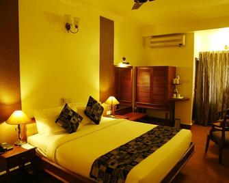 Hotel Cee Cee Tower - North Paravoor - Habitación