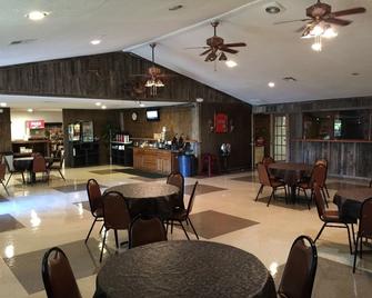 Four Horseman Travel Lodge - Pilot Point - Restaurant