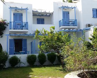 بانوراما هوتل - باريكيا - مبنى