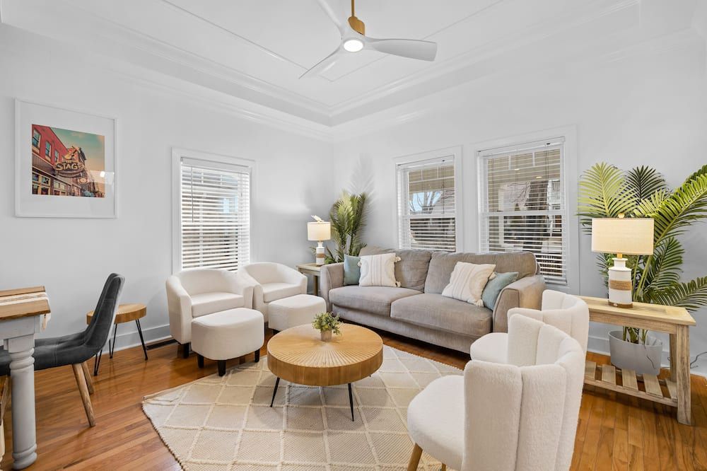 Timeless Charm: Top-Rated Home, 6 Minutes To Downtown & Broadway - נאשוויל - סלון