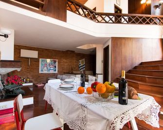 A few steps away Viareggio seafront (100 meters) - Viareggio - Essbereich