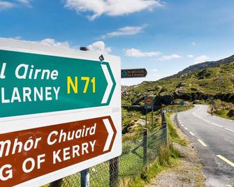 Glenbeigh Holiday Cottage - Tigin Mamo by Trident Holiday Homes - Glenbeigh - Building