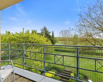 Tranquil Haven - Relax and Unwind in Hamm - Luksemburg - Balkon