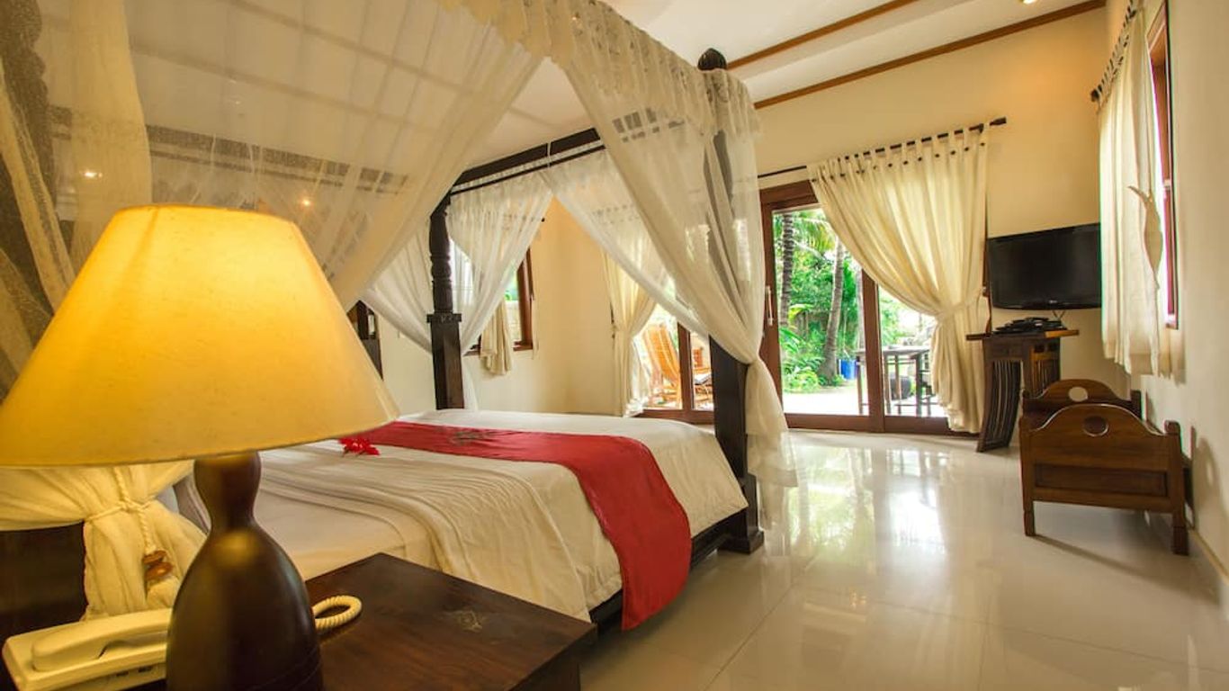 Arya Amed Beach Resort and Dive Center