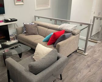 'Together On The Lake' at La Casa Resort - Fintry - Living room