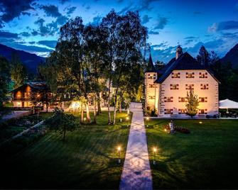 Schloss Prielau Hotel & Restaurant - צל אם זה - בניין