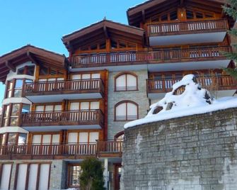 Apartment Shangri La by Interhome - Zermatt - Gebäude
