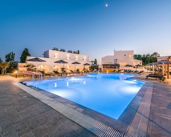 Belmare Hotel - Lindos - Pool