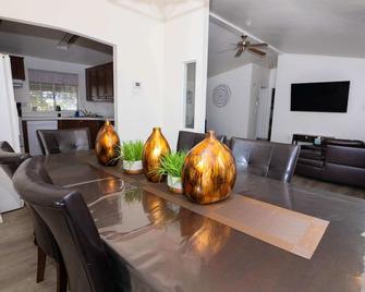 Heritage House Great For Groups! - Pahrump - Salle à manger