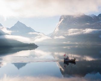 Storfjord Hotel - Skodje - Budynek