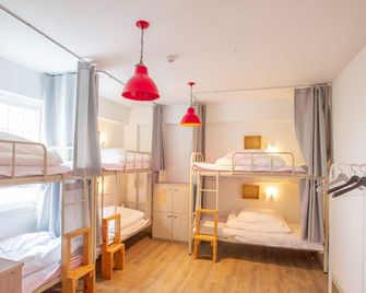 Sum Guesthouse Jeju Airport - Jeju - Quarto