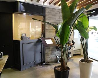 31page - סיאול - דלפק קבלה