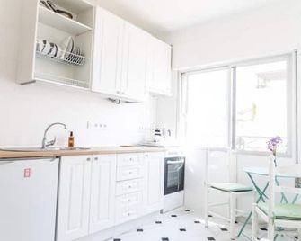 Ama - Estepona - Keittiö