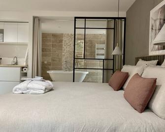 Madame Imagine, Lodges & Spa Epinal - Épinal - Bedroom