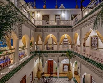 Riad Oasis Du Désert Boutique Hotel & Spa - Marrakech - Building