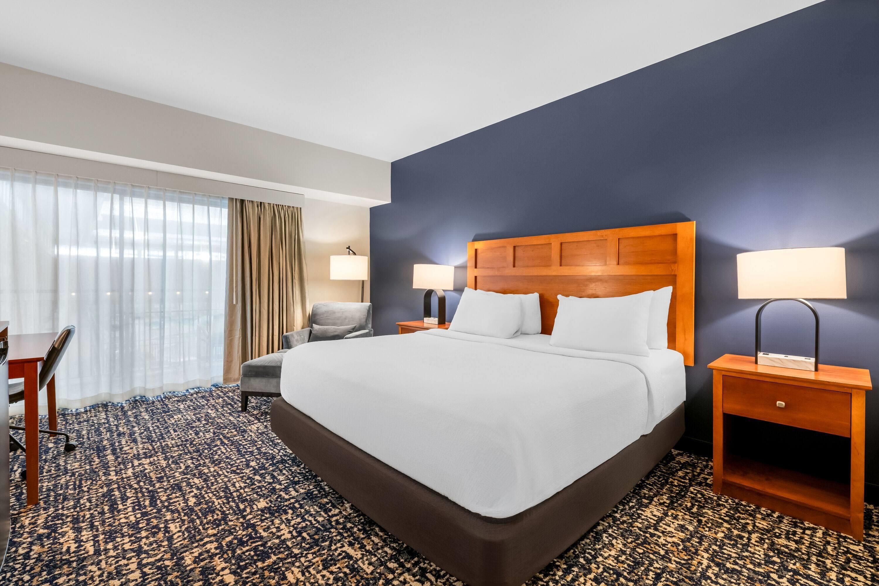 Wyndham Bloomington - Mall of America thumbnail 2