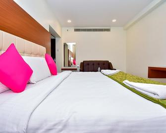 Hotel Mourya Grand - Ongole - Habitación