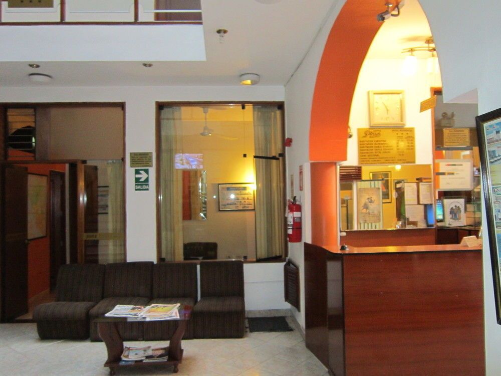 Plaza Trujillo Hotel - טרוחיו - דלפק קבלה