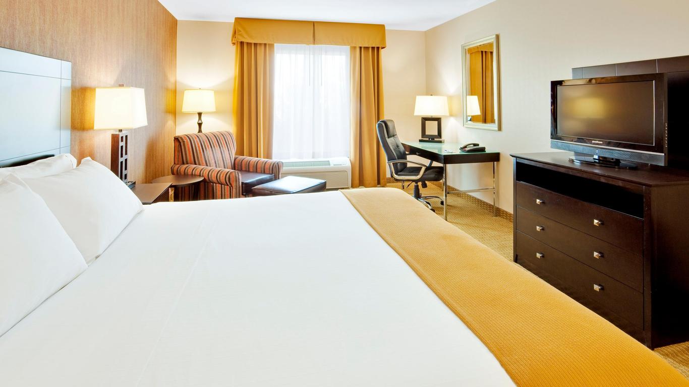 Holiday Inn Express Hotel & Suites Lebanon