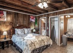 Midtown Escape - Ruidoso - Bedroom