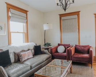 New❖antique Modern Haven Near Dt❖hot Tub❖fire Pit - Colorado Springs - Sala de estar