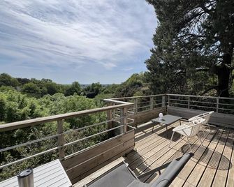 One OR two lodges with magnificent view - Pont-Aven - Balcony