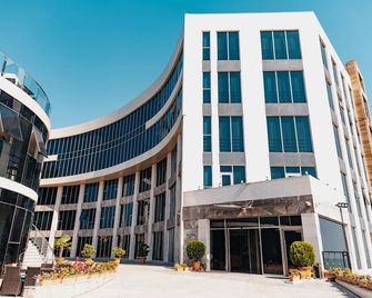 Khazar Palace Hotel & Restaurant - Lǝnkǝran - Building