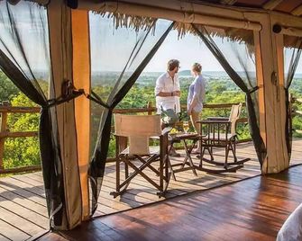 Elewana Tarangire Treetops - Kwa Kuchinia - Balcón