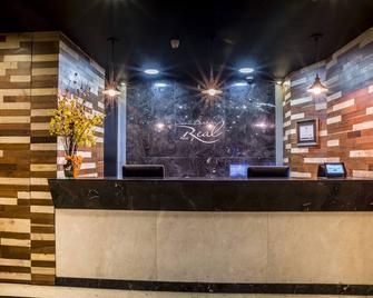 Hotel Santa Barbara Real - Bogotá - Front desk