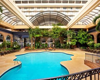 Courtland Grand Hotel, Trademark Collection by Wyndham - Atlanta - Pool