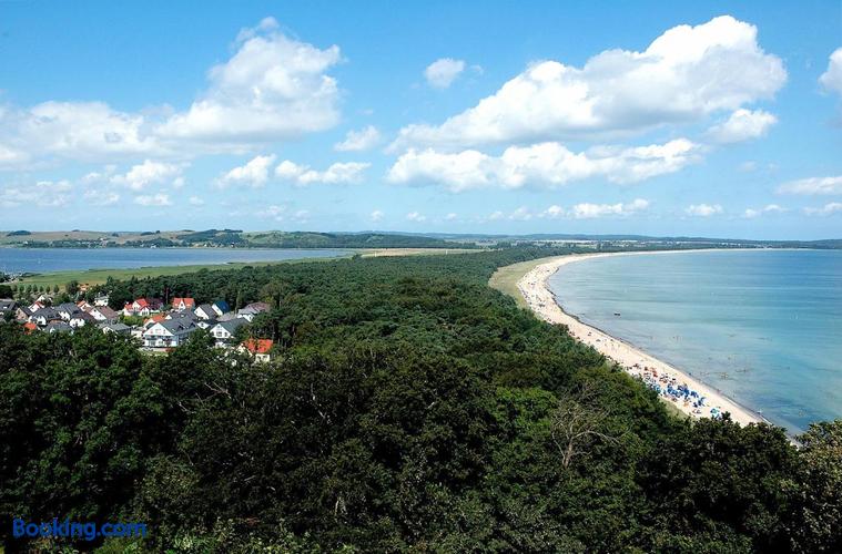Hotel Haus Monchgut 96 1 1 0 Ostseebad Thiessow Hotel Deals