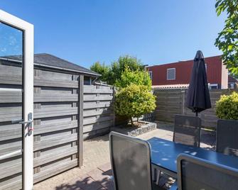 Stunning villa for 5 guests with WIFI, TV and terrace - Veere - Balcony