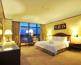 Grand Bluewave Hotel - Johor Bahru - Bedroom