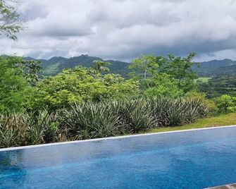 Tranquil Retreat : Your Dream Villa 15 Minutes From Tamarindo - Tamarindo - Piscine