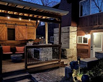 Marina View Daze Lakeview 1-bedroom 1 bathroom. Covered patio, BBQ & Fire Pit. - Bass Lake