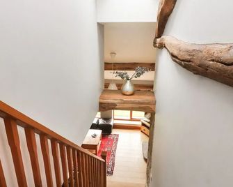 Ingleborough Barn - High Bentham - Stairs