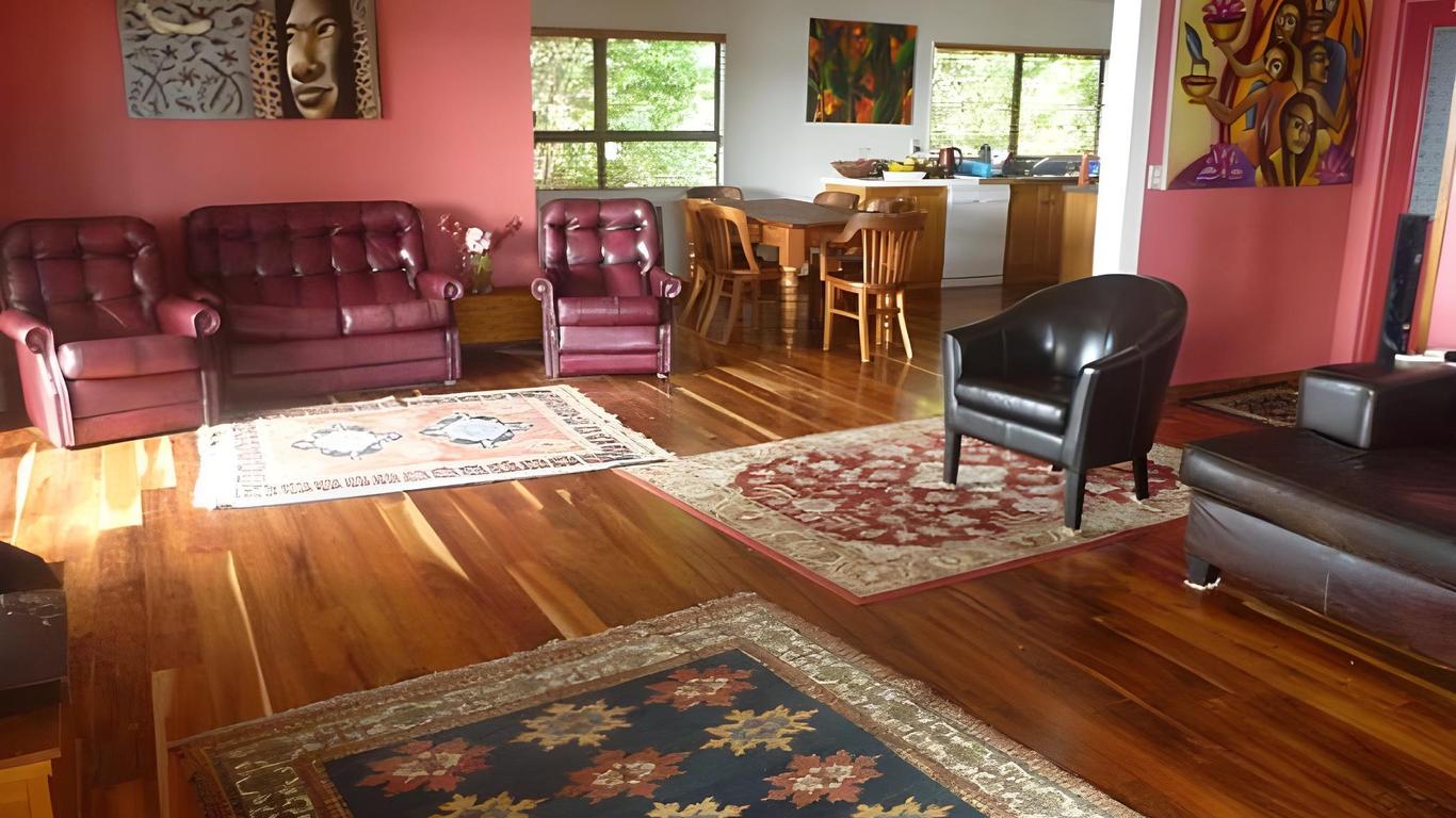Pohutukawa Coast B&B
