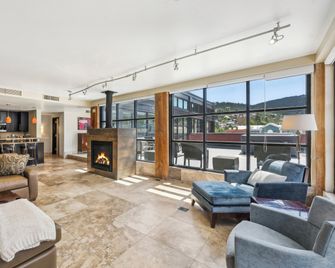 Main & SKY - Park City
