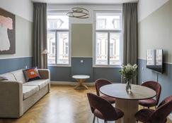 numa I Flow Rooms & Apartments - Prag - Oturma odası