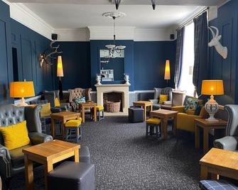 Deeping Stage - Peterborough - Lounge