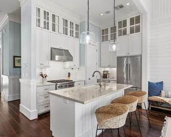 You & Me By The Sea! - Galveston - Kitchen
