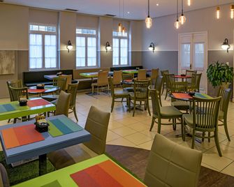 إيبيس ستايلز كورتيبا سنترو سيفيكو - كوريتيبا - مطعم